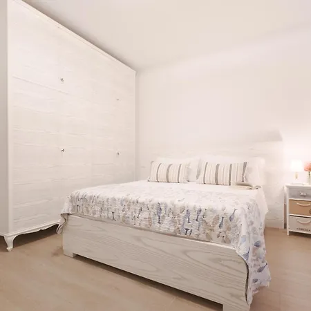 Apartament - Con Terrazzo Vista Mare E Giardino *